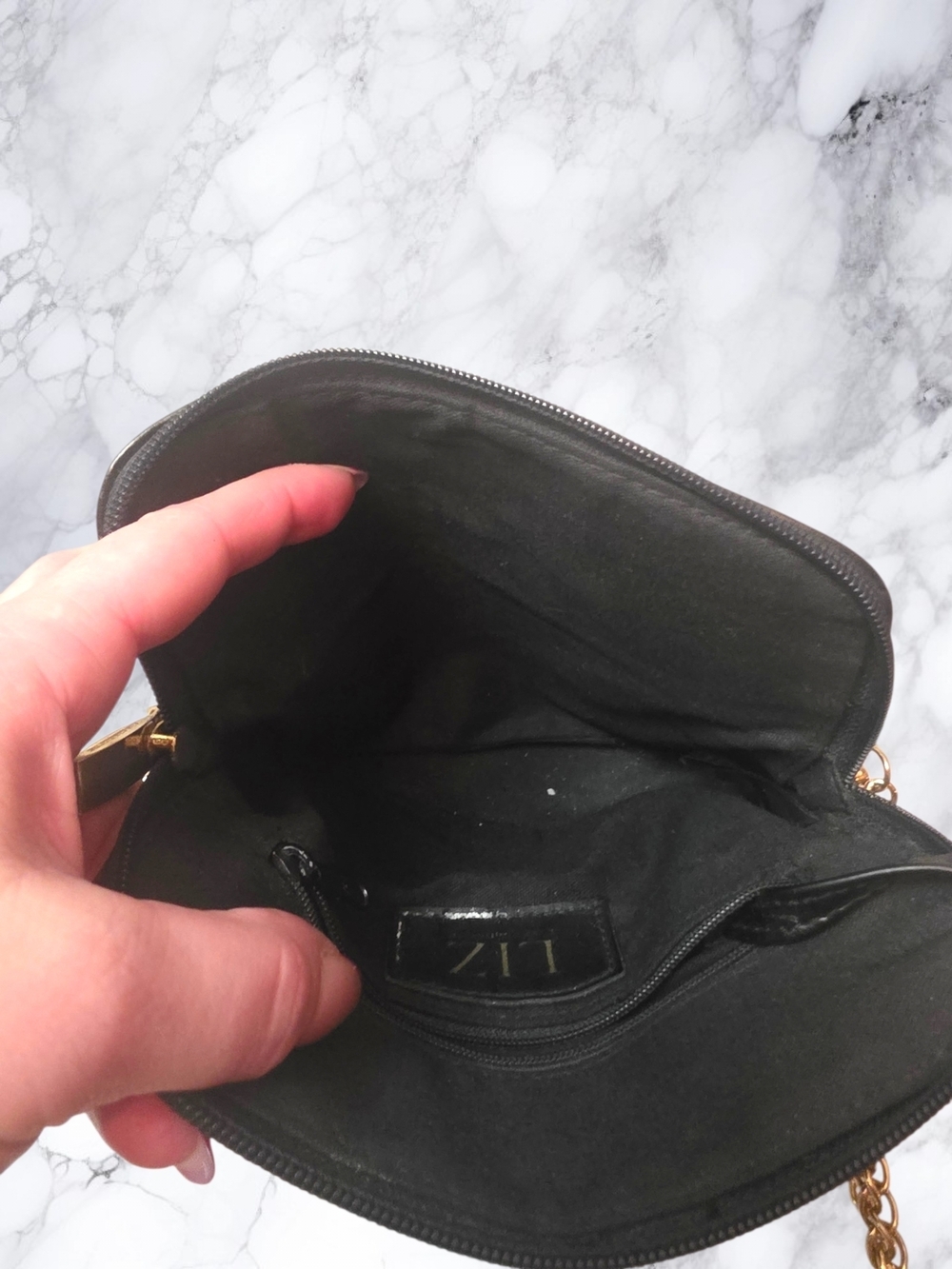 Liz Claiborne Black Classic Crossbody Bag Gold Chain Strap Small Classic Purse - Picture 10 of 10